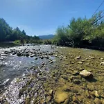 Stara Khata карпати شيشوري