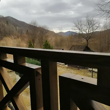 Stara Khata карпати 4*